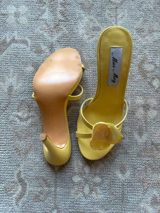 Miss May Yellow Flower Heel